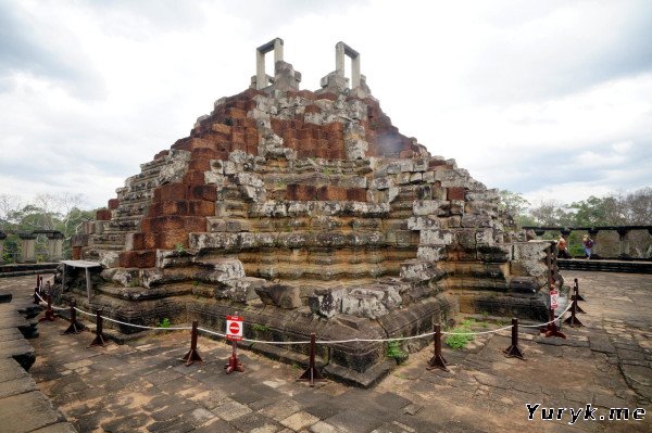 Ангкор Тхом: храм Бапуон