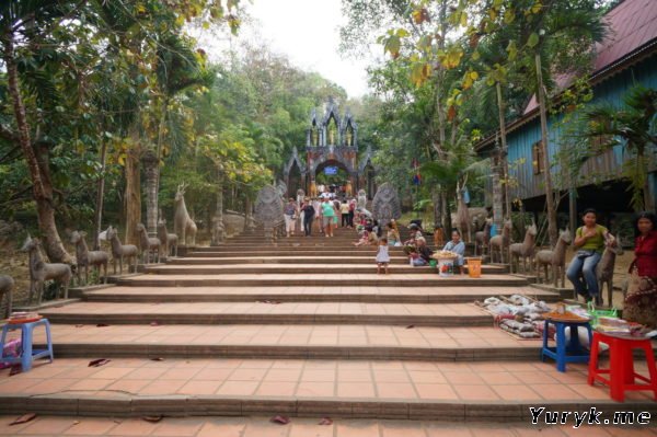 Лестница к храму Preah Ang Thom