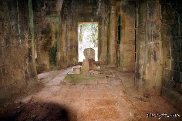 "Дом огня" у храма Preah Khan