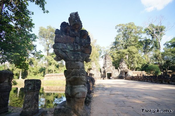 Preah Khan (Преа Кан) - западный вход